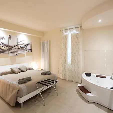 The Bricks Free Parking 4* Piza