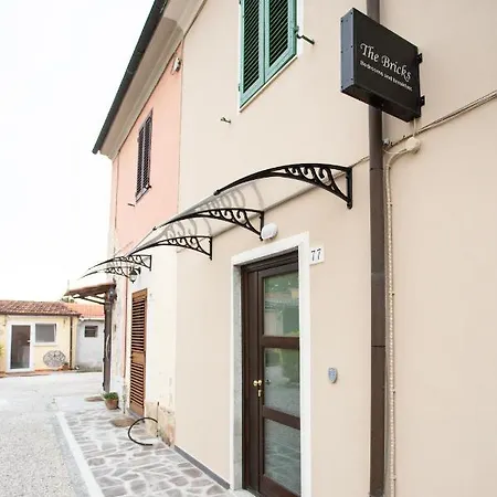 Nocleg ze śniadaniem The Bricks Free Parking 4*