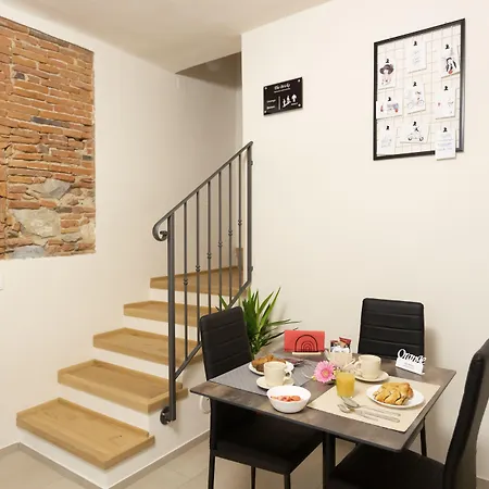 The Bricks Free Parking 4* Piza