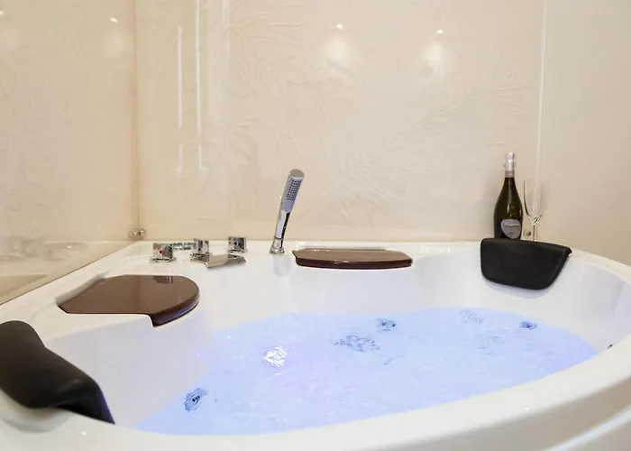 The Bricks Free Parking Bed & Breakfast 4*