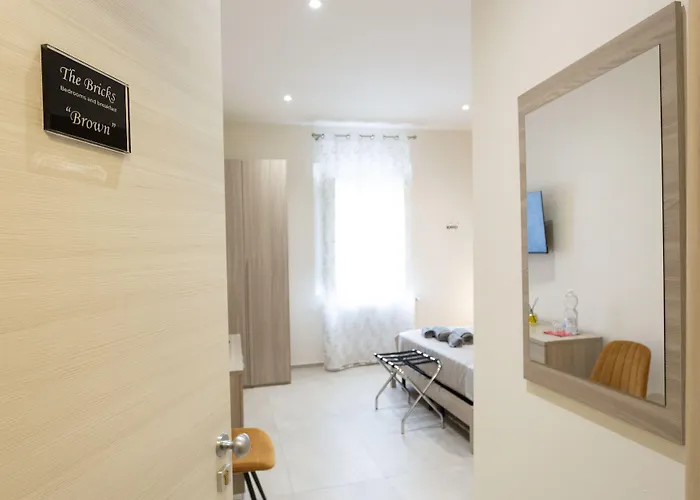 The Bricks Free Parking 4*